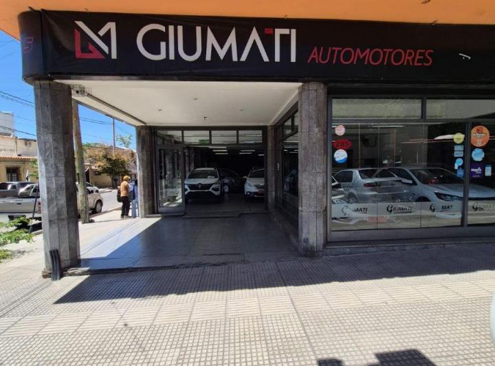 Local comercial · 1100m² · 5 Ambientes · 1 Cochera
