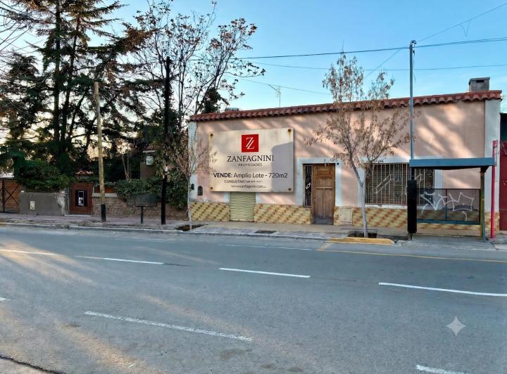 Terreno · 720m²