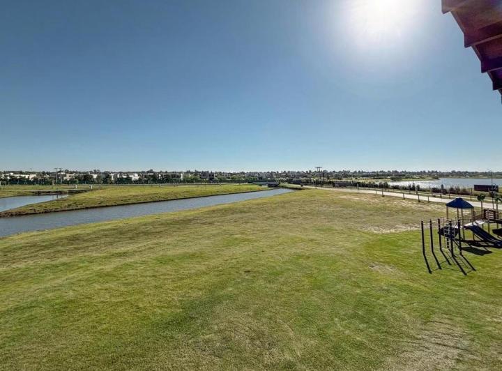 Terreno · 556m²