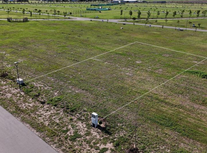 Terreno · 680m²