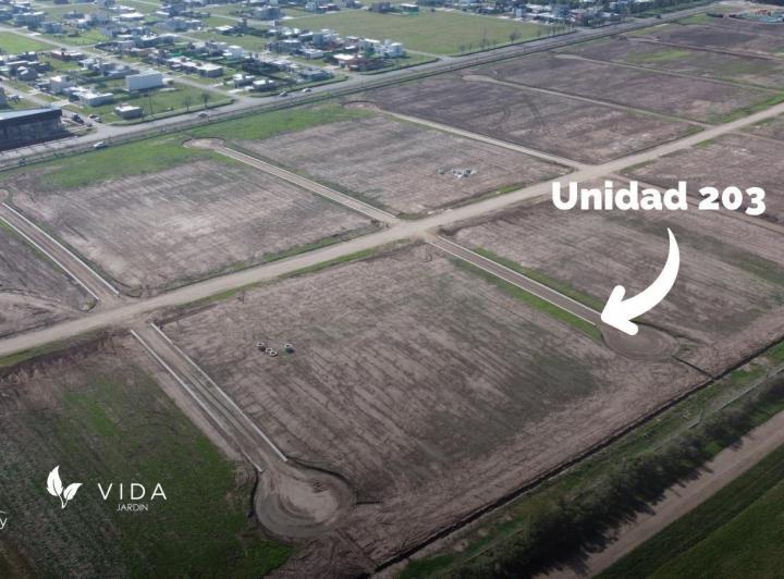 Terreno · 889m²