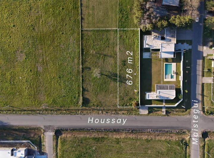 Terreno · 676m²