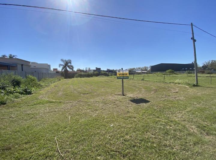 Terreno · 740m²