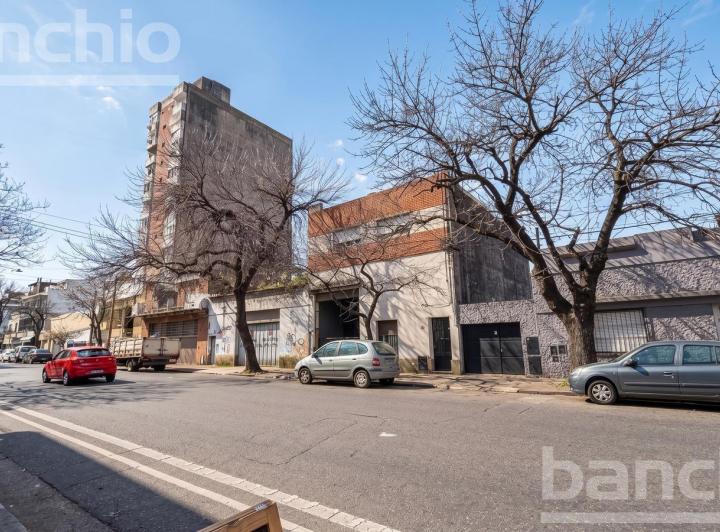 Terreno · 875m²
