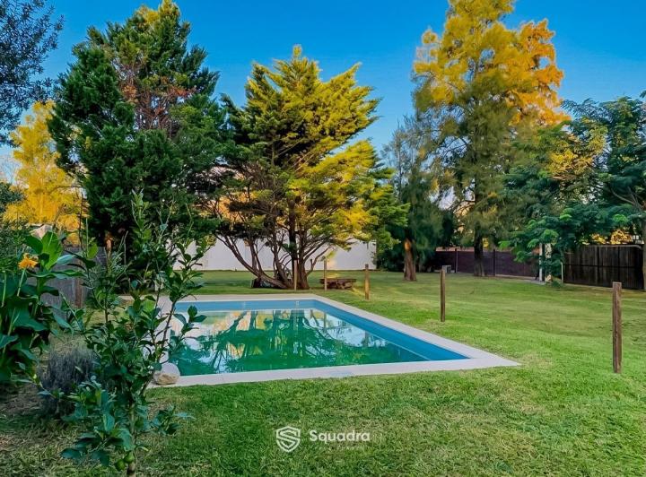 Terreno · 854m²