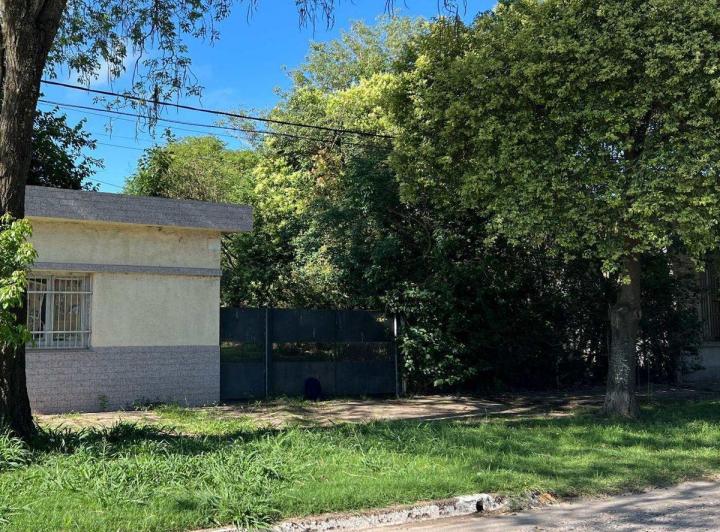 Terreno · 296m²