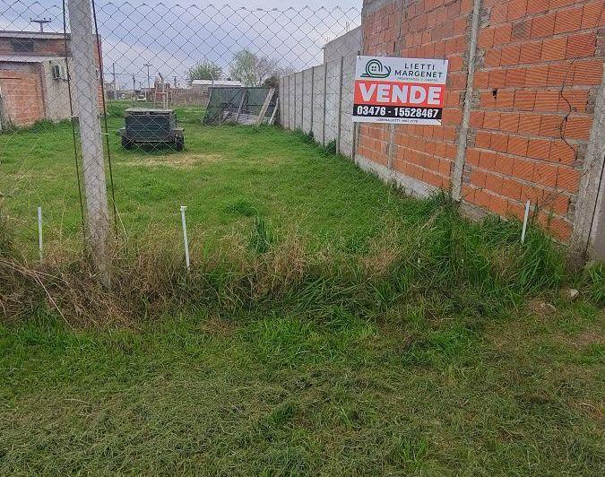 Terreno · 300m²
