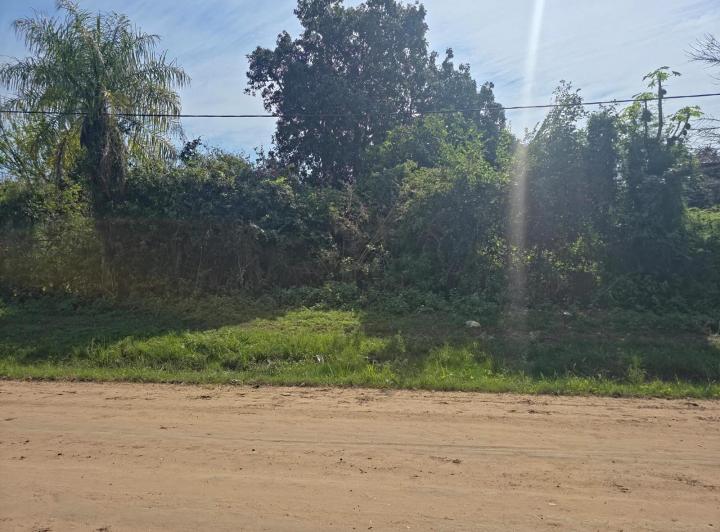 Terreno · 330m²