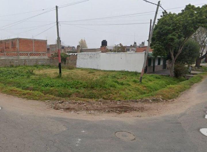 Terreno · 251m²