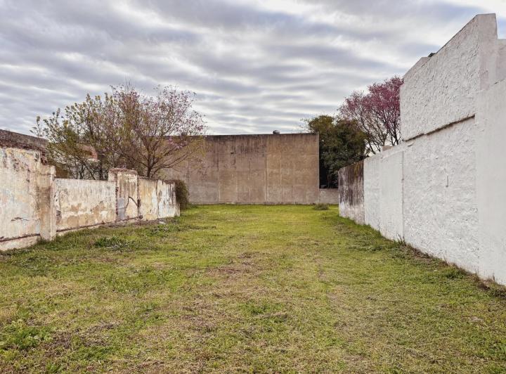 Terreno · 840m²