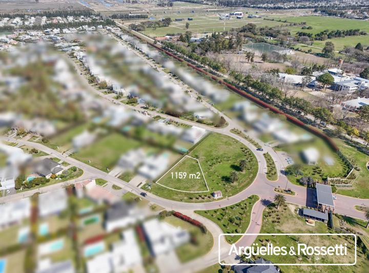 Terreno · 1159m²