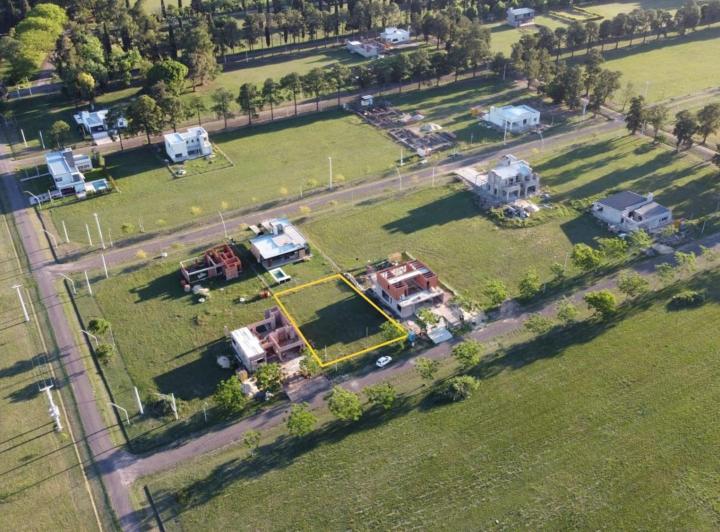 Terreno · 600m²