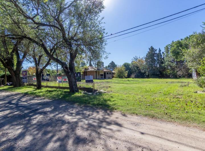 Terreno · 1350m²