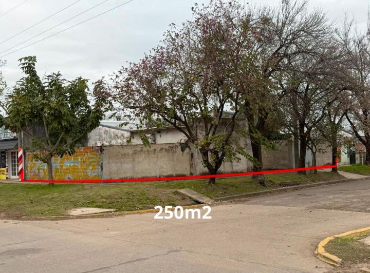 Terreno · 250m²
