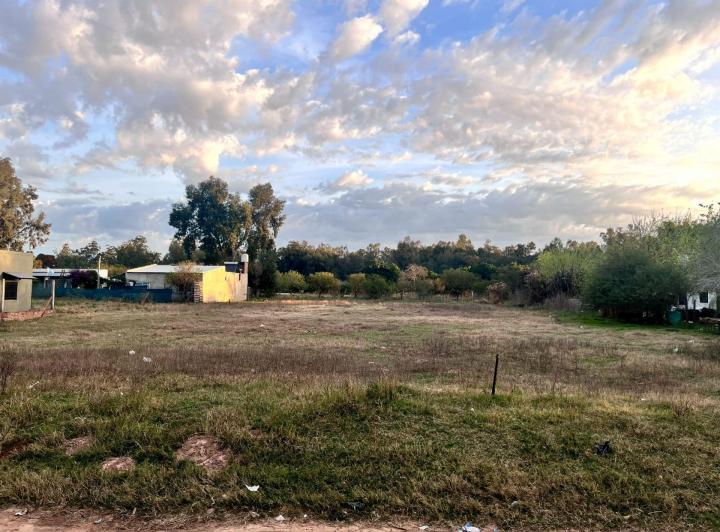 Terreno · 2300m²