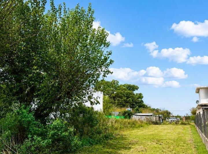 Terreno · 605m²