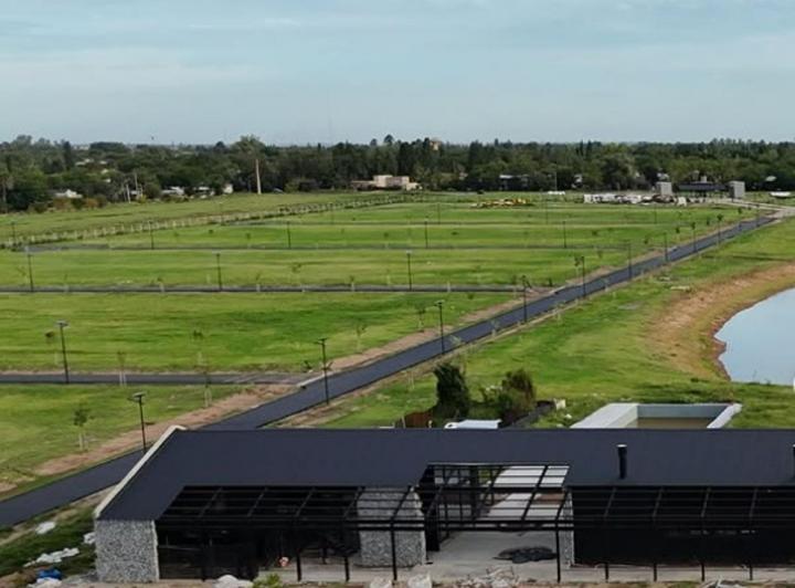 Terreno · 652m²