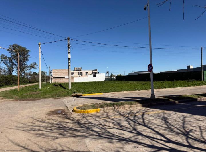 Terreno · 392m²