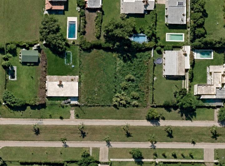Terreno · 610m²