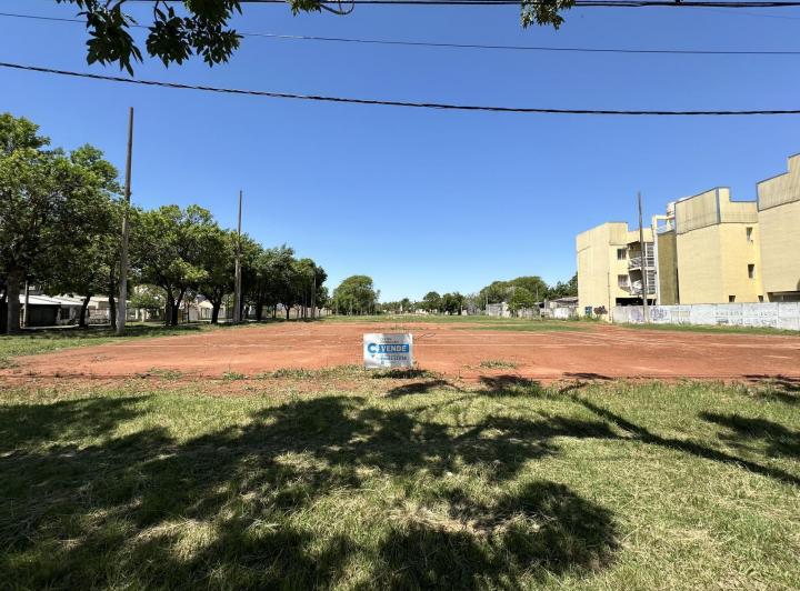 Terreno · 300m²