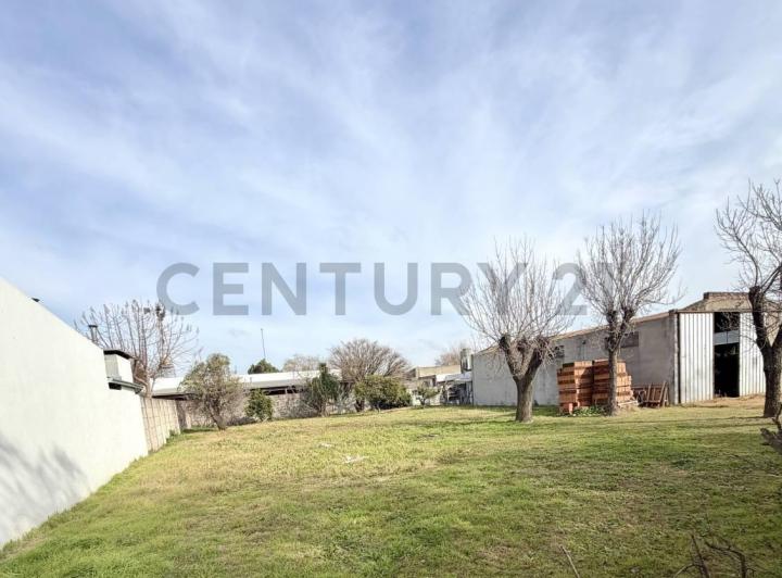 Terreno · 408m²