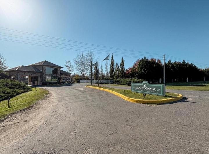 Terreno · 1072m²
