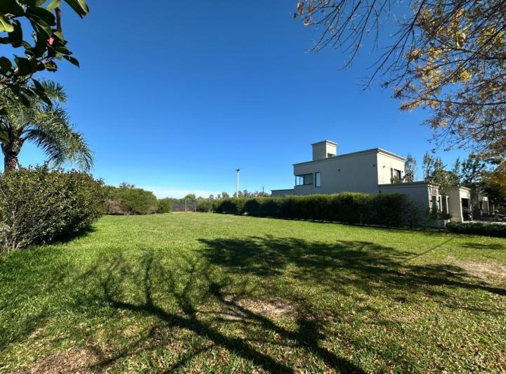 Terreno · 800m²