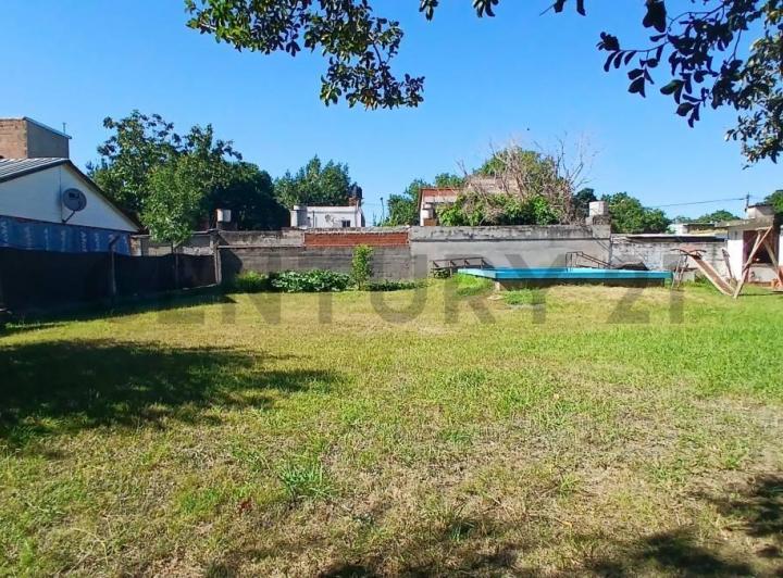 Terreno · 243m²