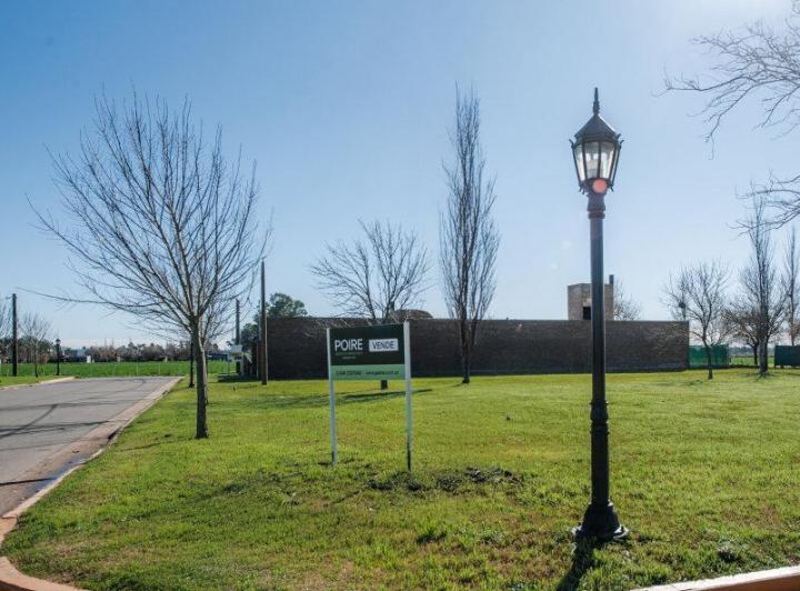 Terreno · 320m²