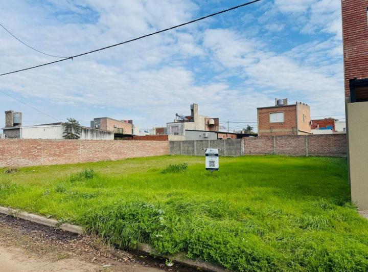 Terreno · 210m²