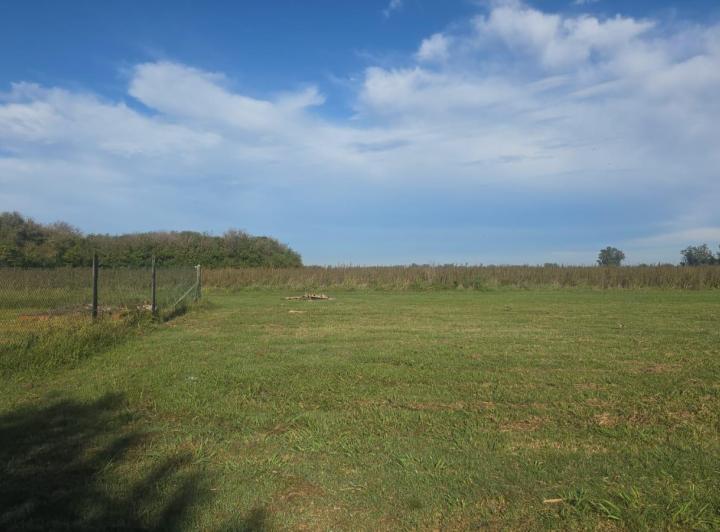 Terreno · 216m²