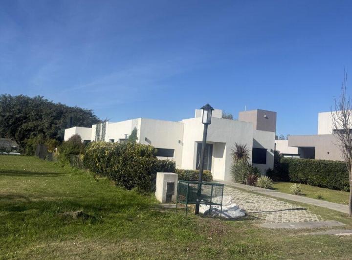 Terreno · 800m²