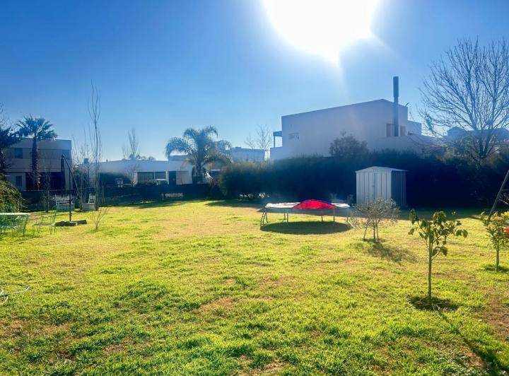 Terreno · 630m²