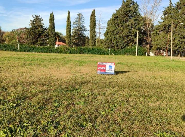 Terreno · 918m²