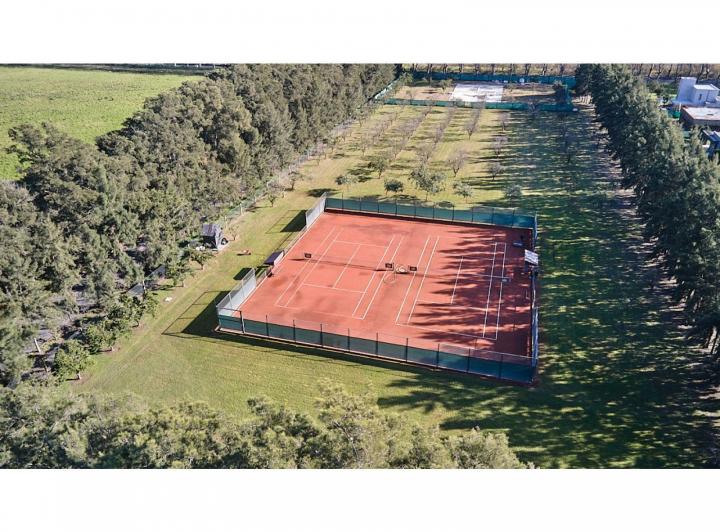 Terreno · 932m²