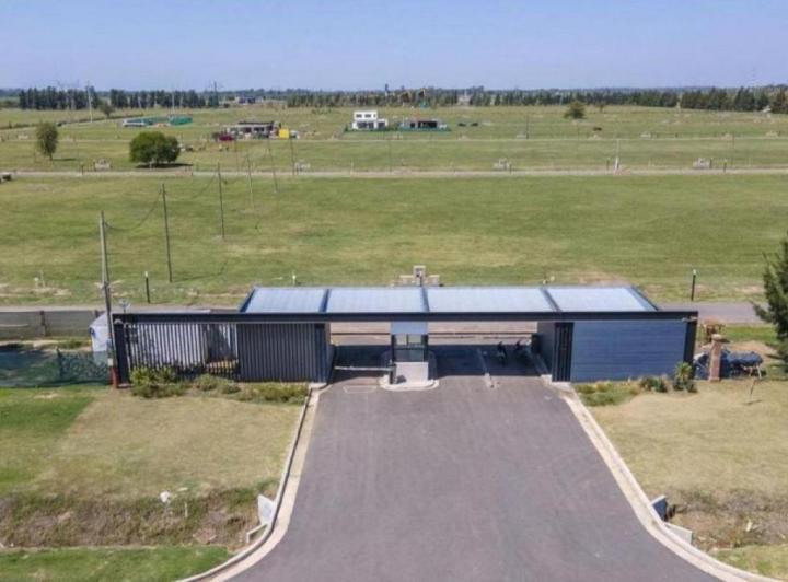 Terreno · 830m²