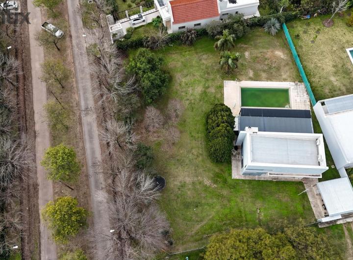 Terreno · 850m²