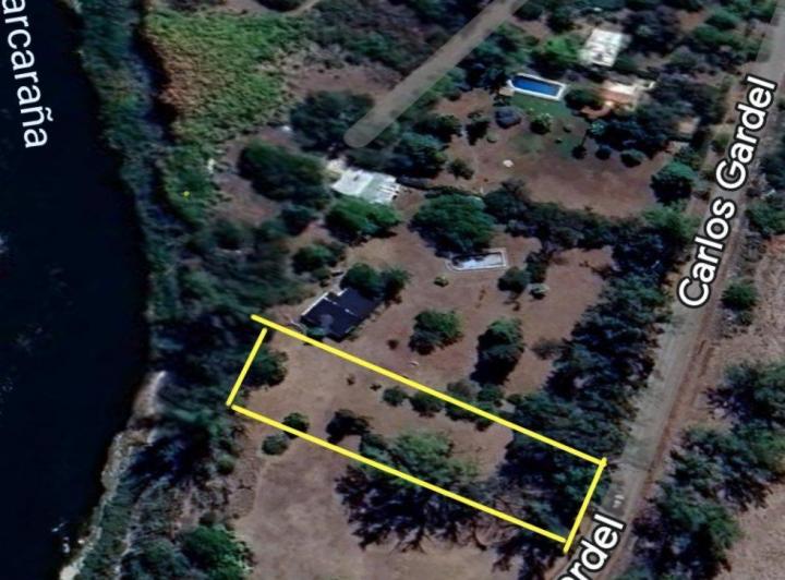 Terreno · 1240m²