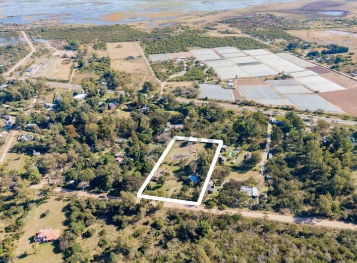 Terreno · 600m²