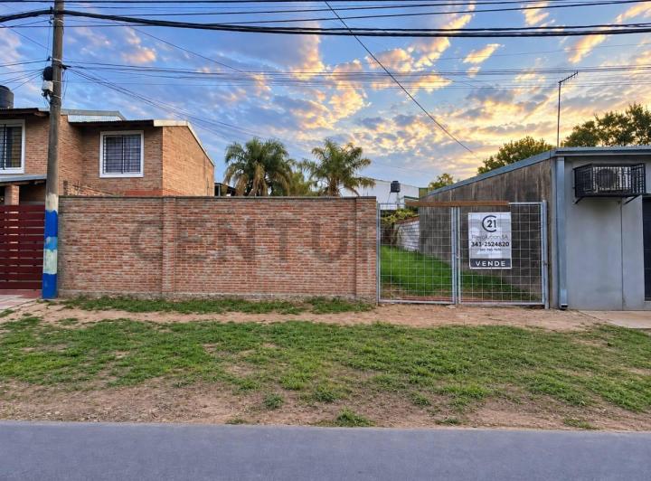 Terreno · 220m²