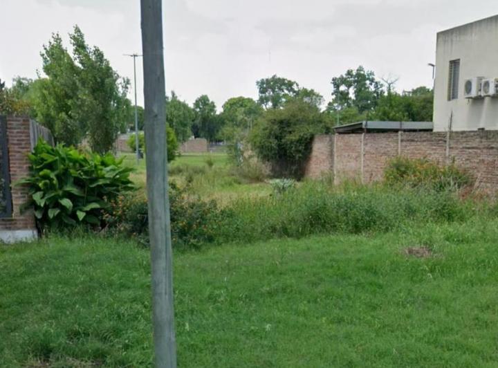 Terreno · 408m²