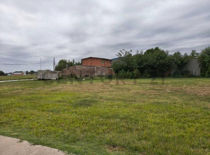 Terreno · 1800m²