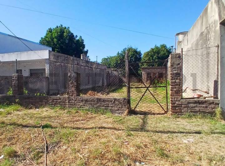 Terreno · 243m²