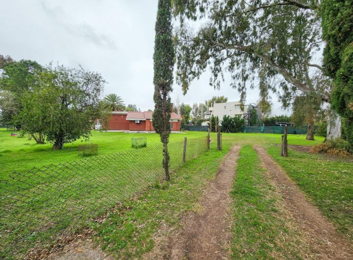 Terreno · 4368m²