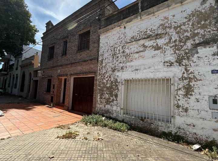 Terreno · 220m²