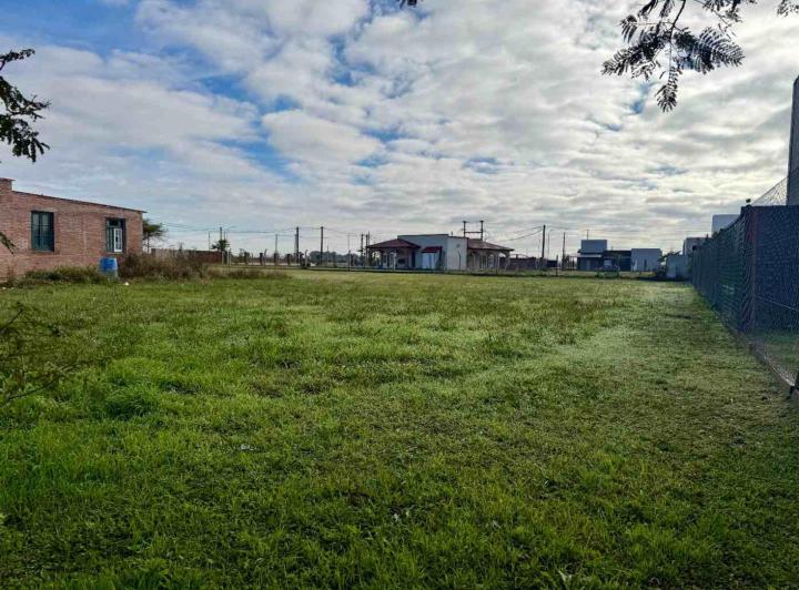 Terreno · 758m²
