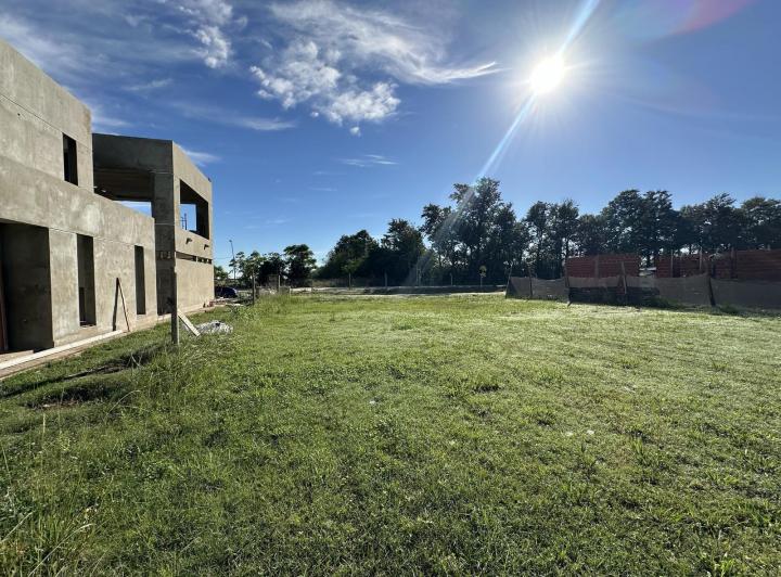 Terreno · 700m²