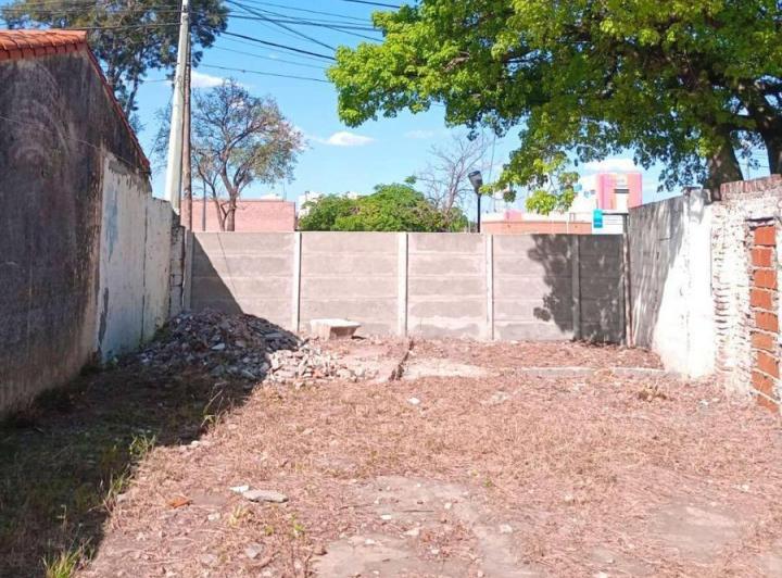 Terreno · 130m²