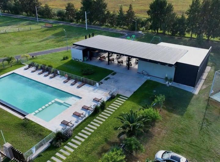 Terreno · 937m²