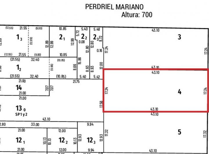 Terreno · 748m²